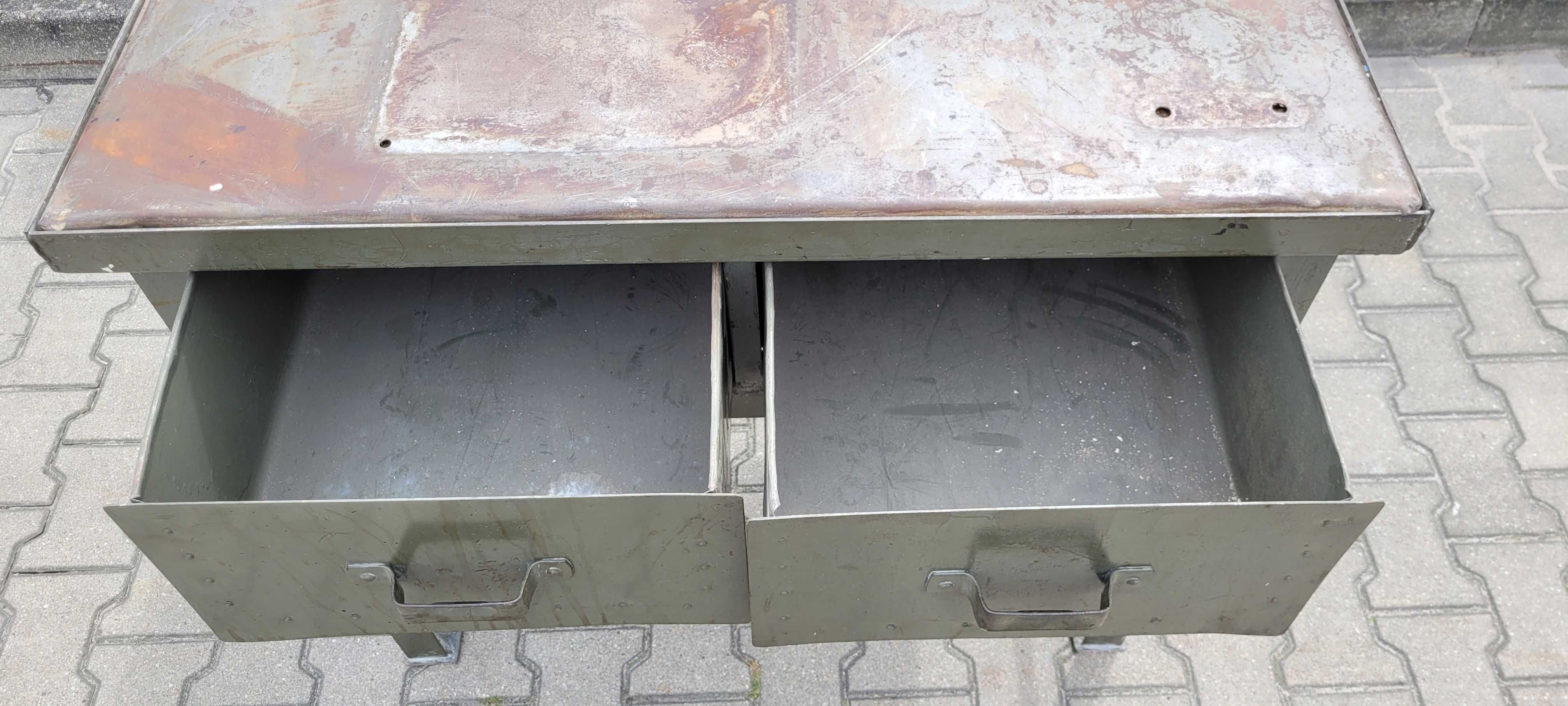 Stół metalowy-warsztatowy PRL Loft.