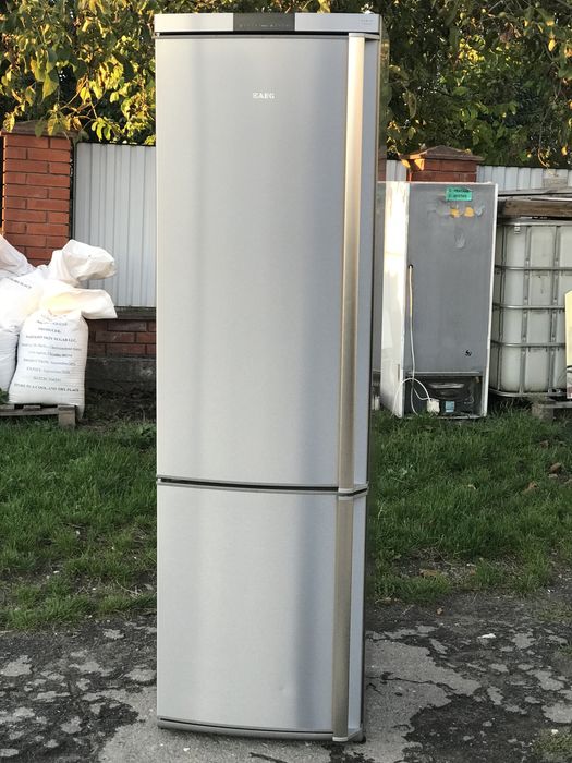 холодильник AEG No Frost , 200см. 2020р.