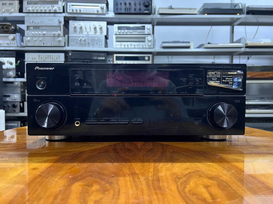 Amplituner Pioneer VSX-920, Audio Room