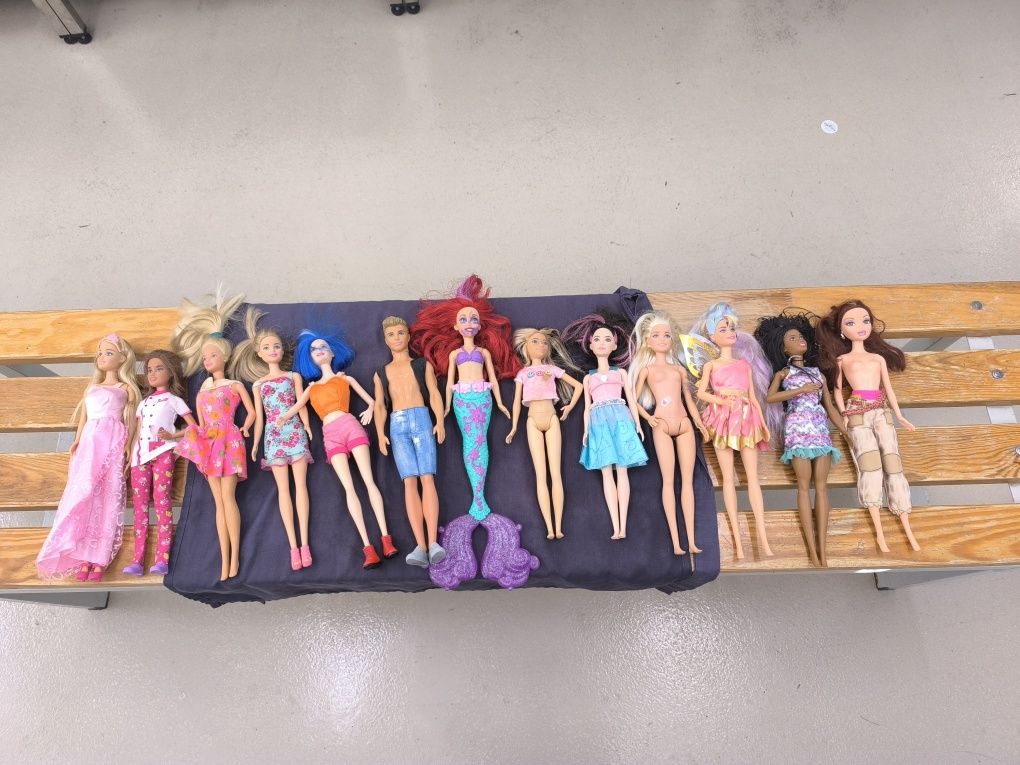 Bonecas Barbie sereia / Princesa