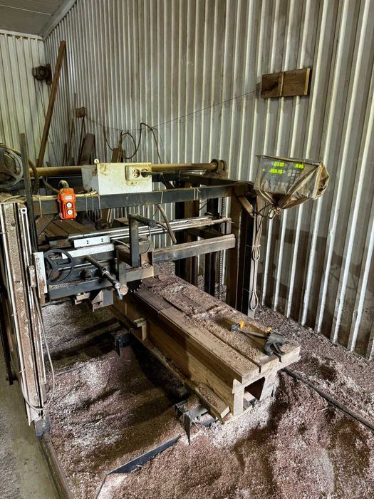 Приміщення пілорами з обладнанням 50 сот.землі.