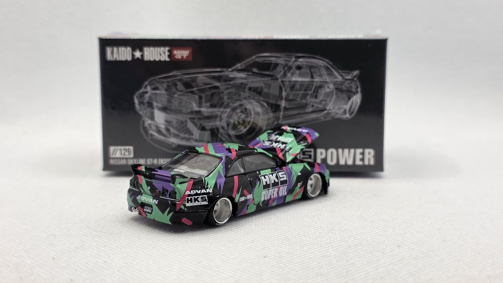 MiniGT Kaido House Nissan Skyline R33 HKS