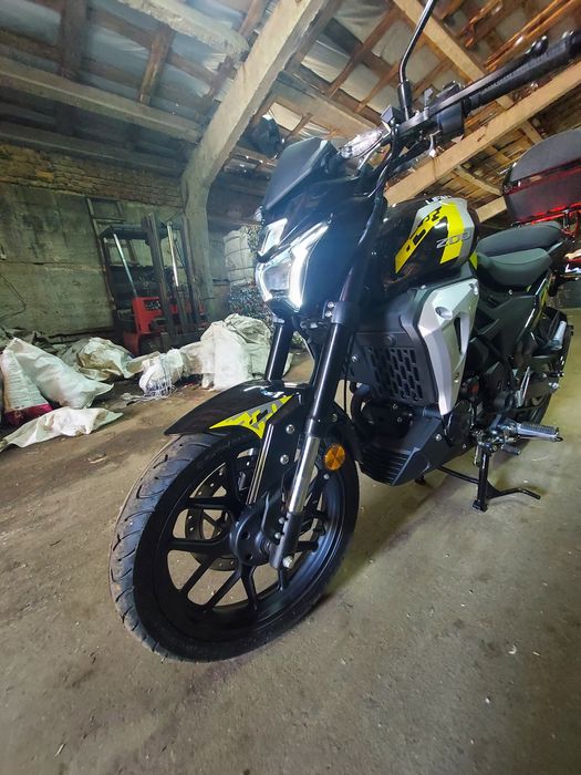 Продам мотоцикл Lifan sr220