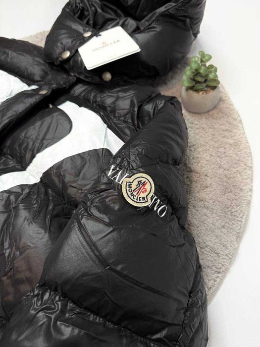 Пуховик Moncler x Valentino