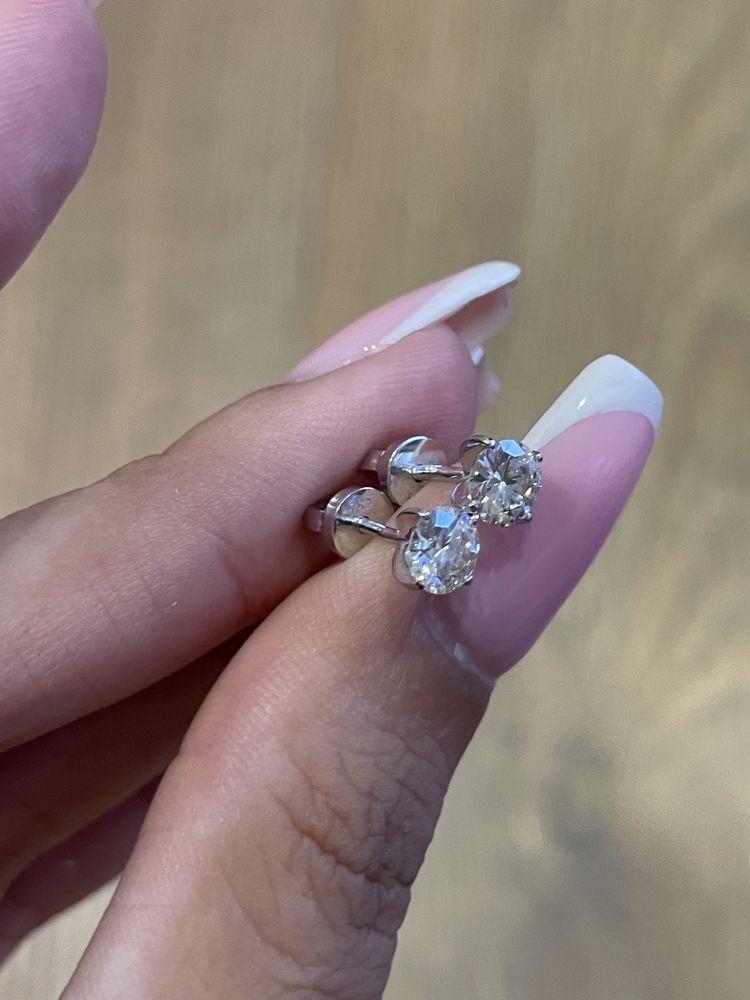 Серьги-гвоздики с муассанитом 0.50ct GRA белое золото 585