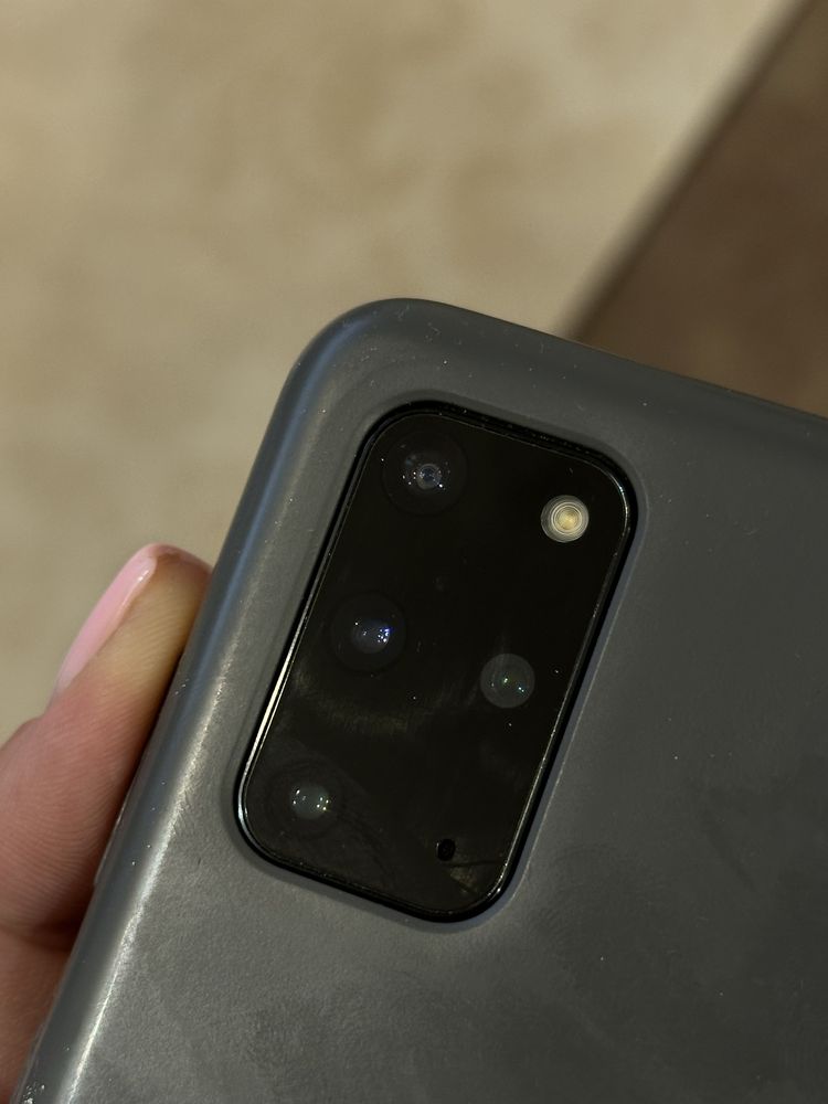 Samsung s 20 plus