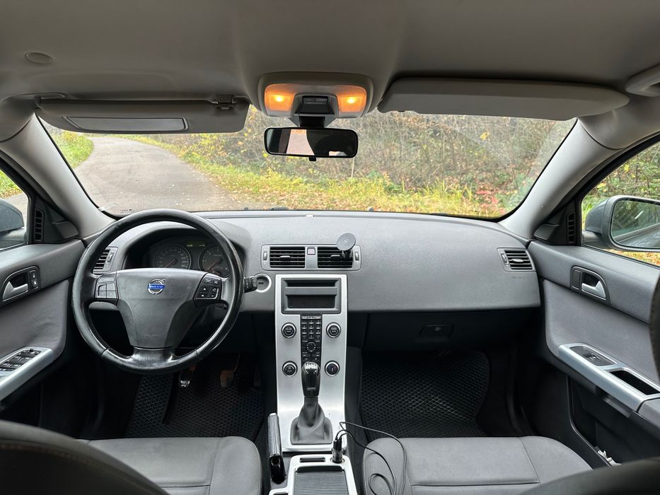 Volvo v50 2011 року 1.6 d2