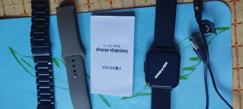Smartwatch męski FOREVER.