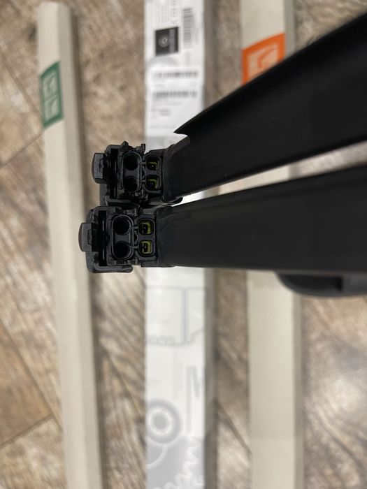 Щетка - дворник лобового стекла с подогревом Mercedes w222