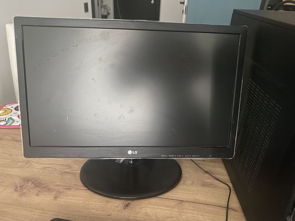 Монитор LG 19’’ диагональ