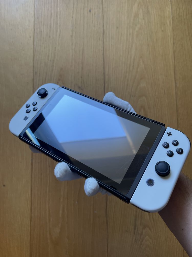 Nintendo Switch V2 + Joy-Cons + Acessórios + Carregador + Caixa