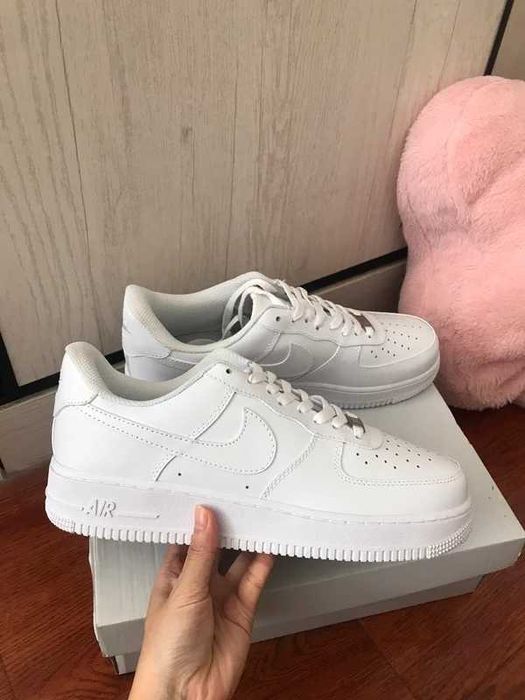 Nike_Air_Force_1_Low_'07_White R.39