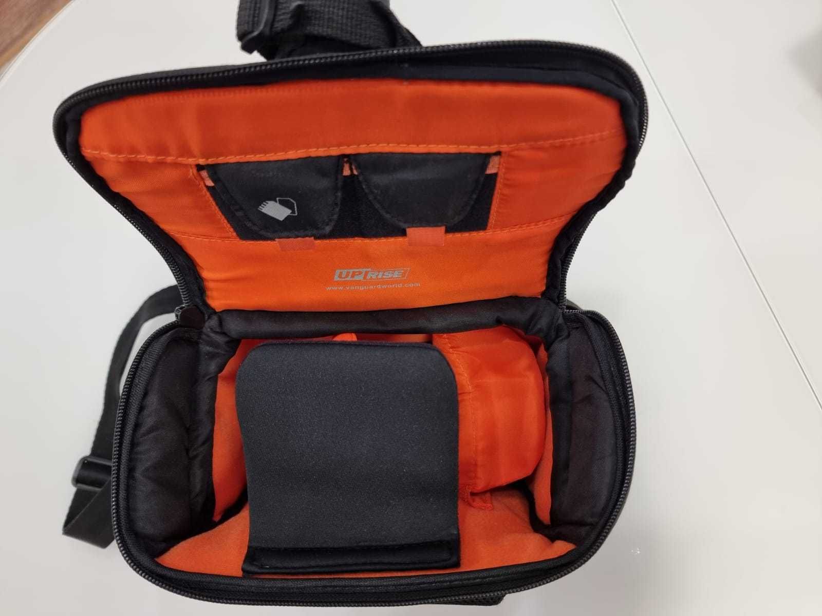 Продам фотоаппарат Canon EOS 1100D