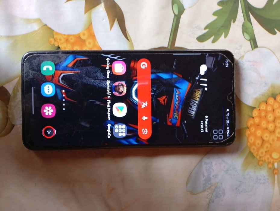 Продам телефон Samsung Galaxy a12 пам'яті 64