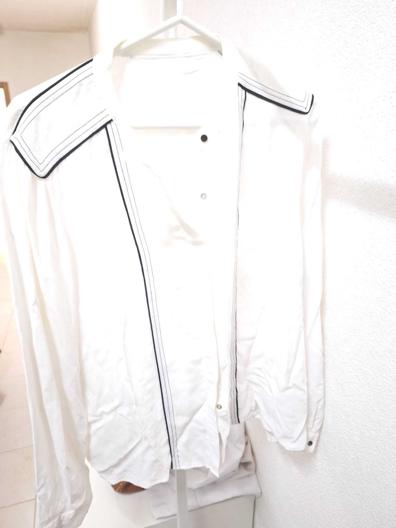 Camisas, camisolas e t-shirt