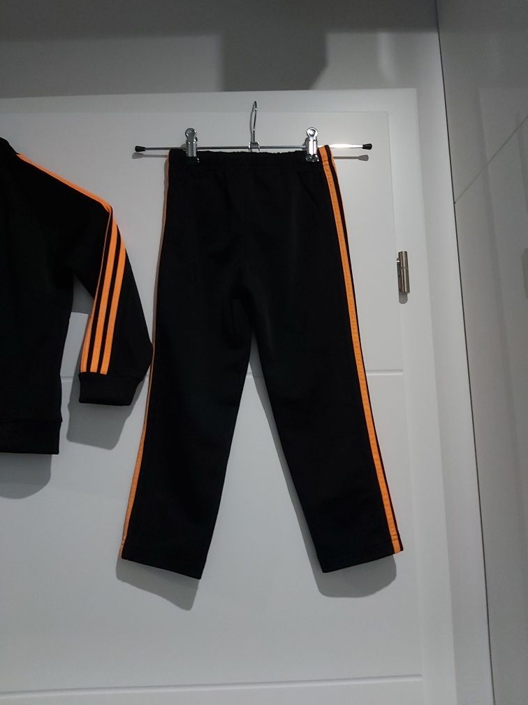 Piękny dres ADIDAS 104 cm. Jak NOWY