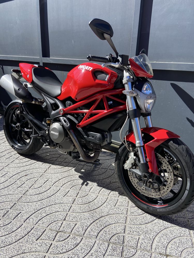 Ducati Monster 796