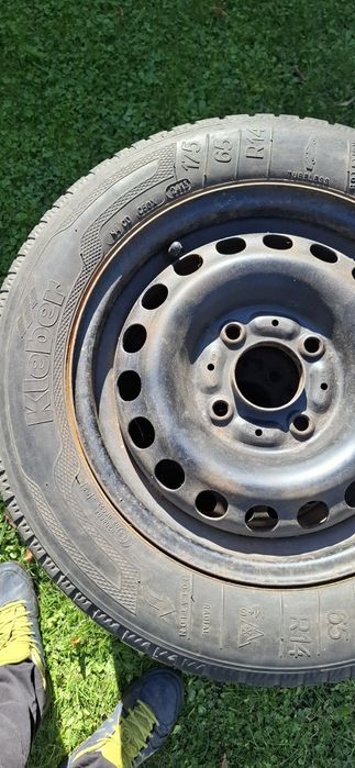 Opony 175/65 R14 z felgami