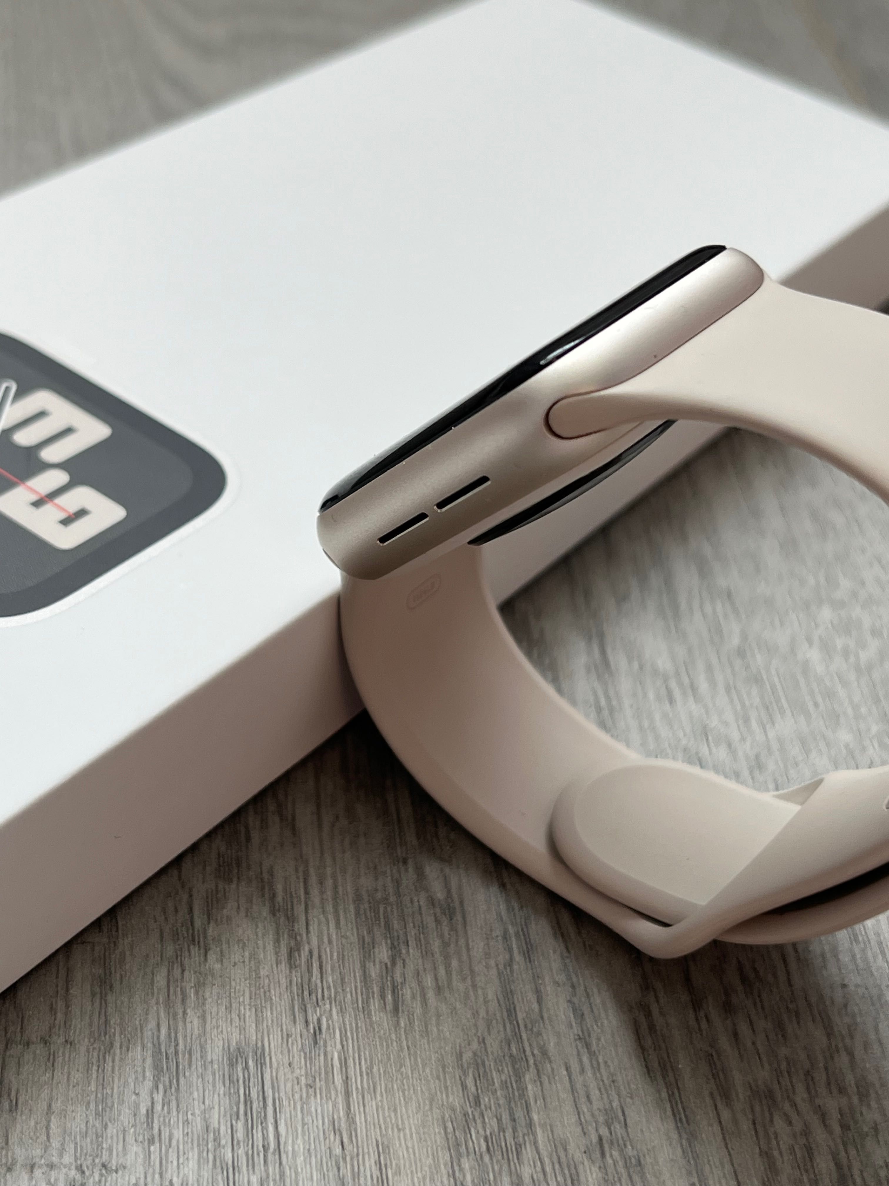 Apple Watch SE (Gen-2) 40mm Starlight
