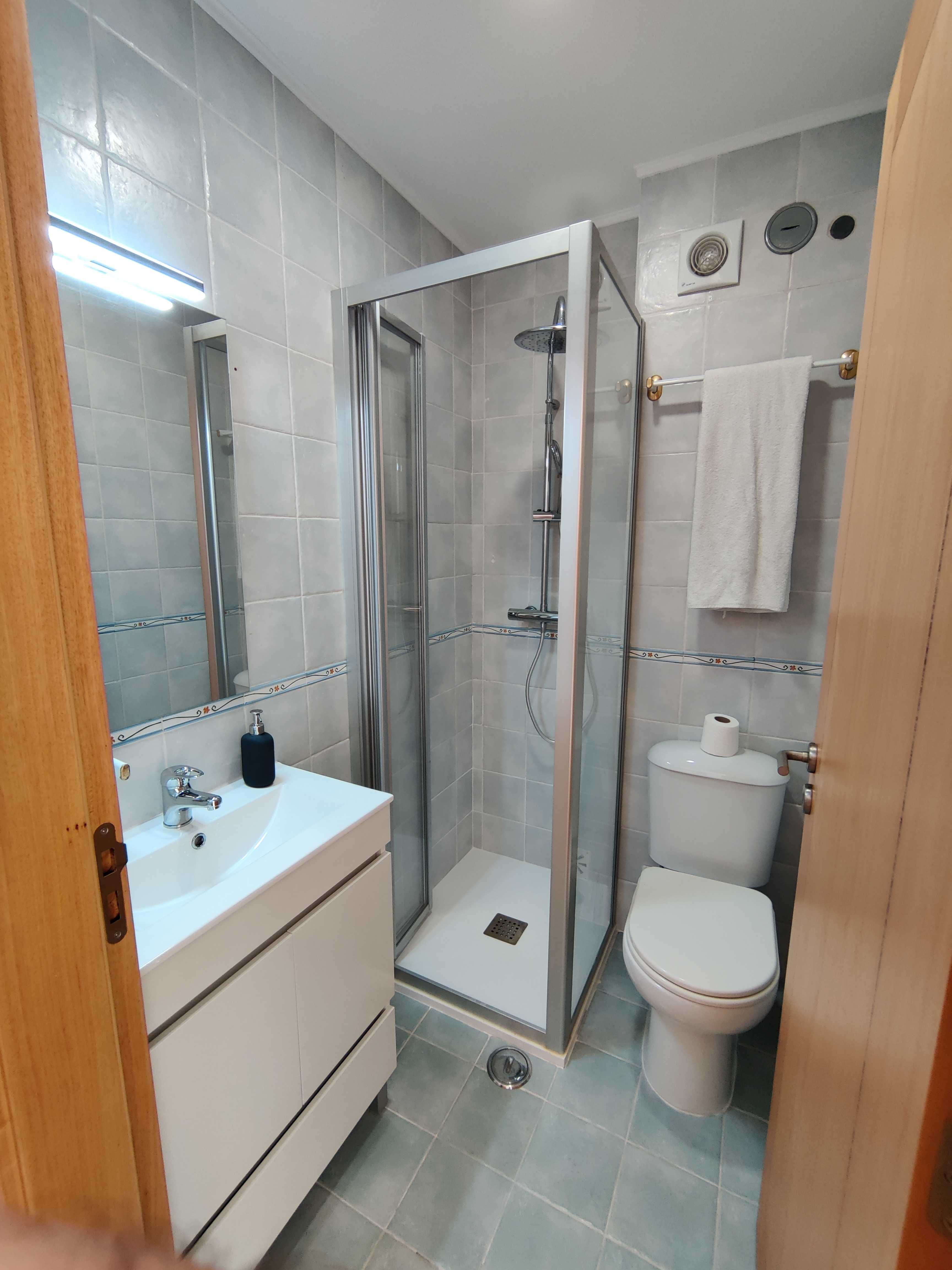 T3 Premium Caparica - 350m FCT-UNL, LIDL,TST | Totalmente Renovado