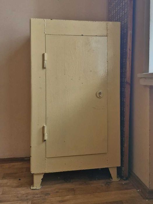 Продам сейф    .