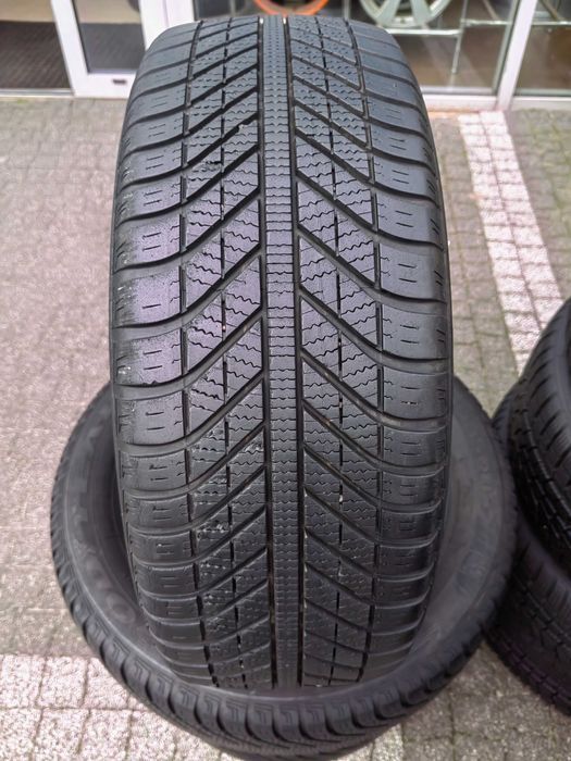 205/55r16 94v Goodyear Vector 4 seasons komplet wielosezonowe MZ