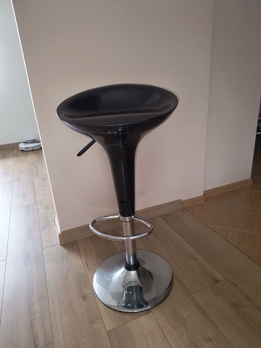 Krzesło barowe czarne