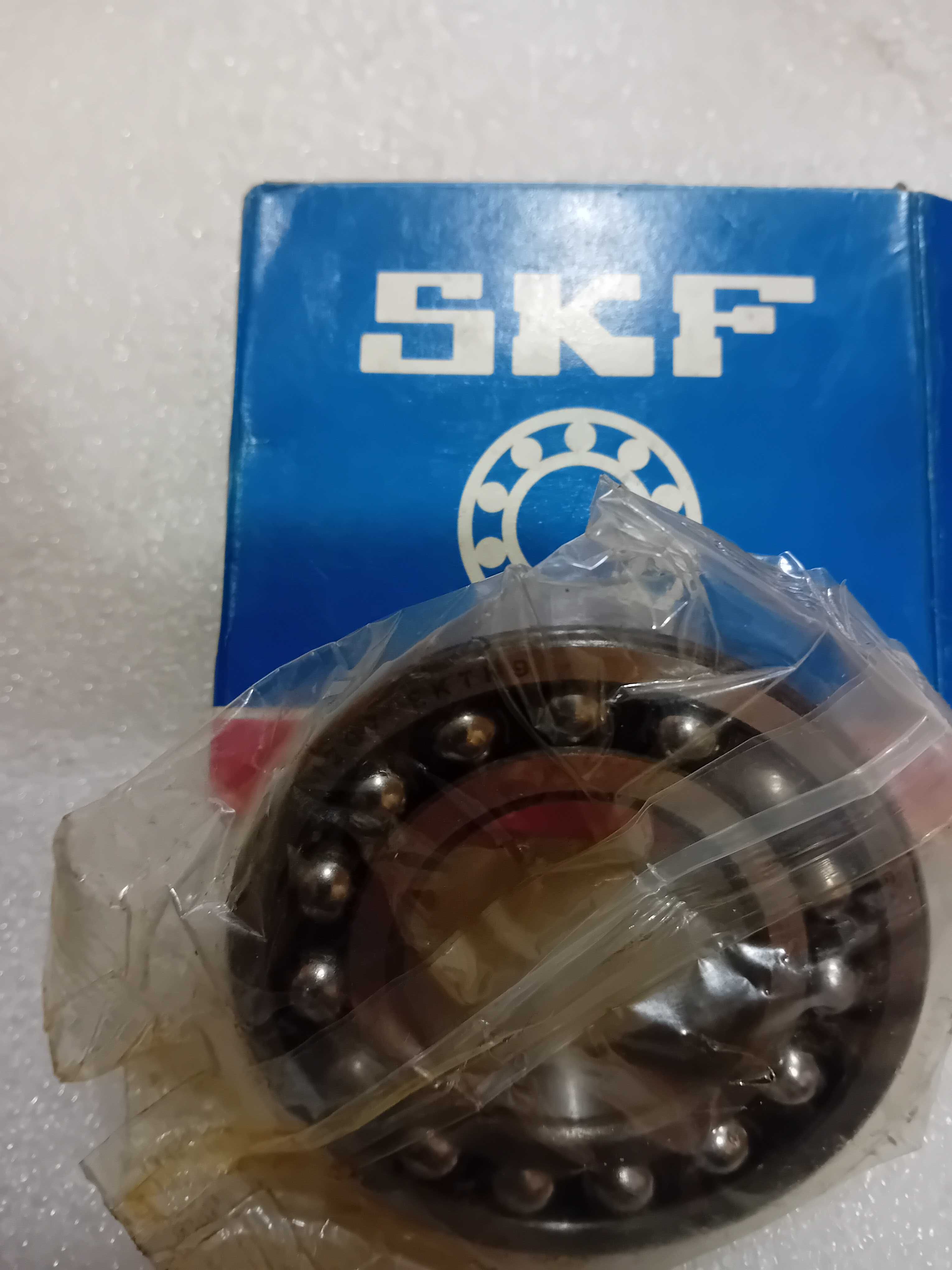 Rolamento  oscilante SKF ref 1207 EKTN9