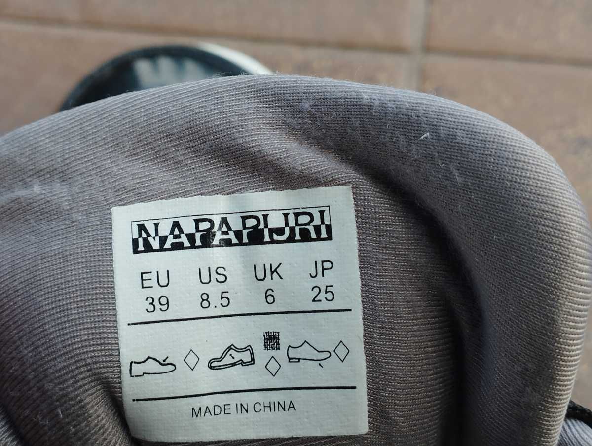 Napapijri Sneakersy rozmiar 39 wkładka 25cm