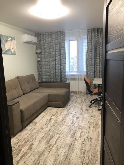 Продам 2ком Г.Сталинграда 4 новострой