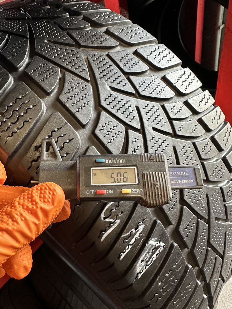 Opona 235/45/17 Dunlop SP Winter Sport 3D pojedyncza jedynka zima