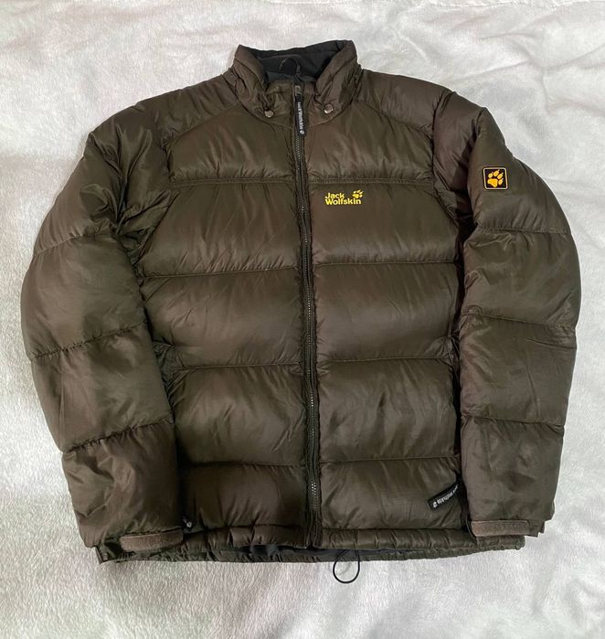 Продам куртку (пуховик) jack wolfskin