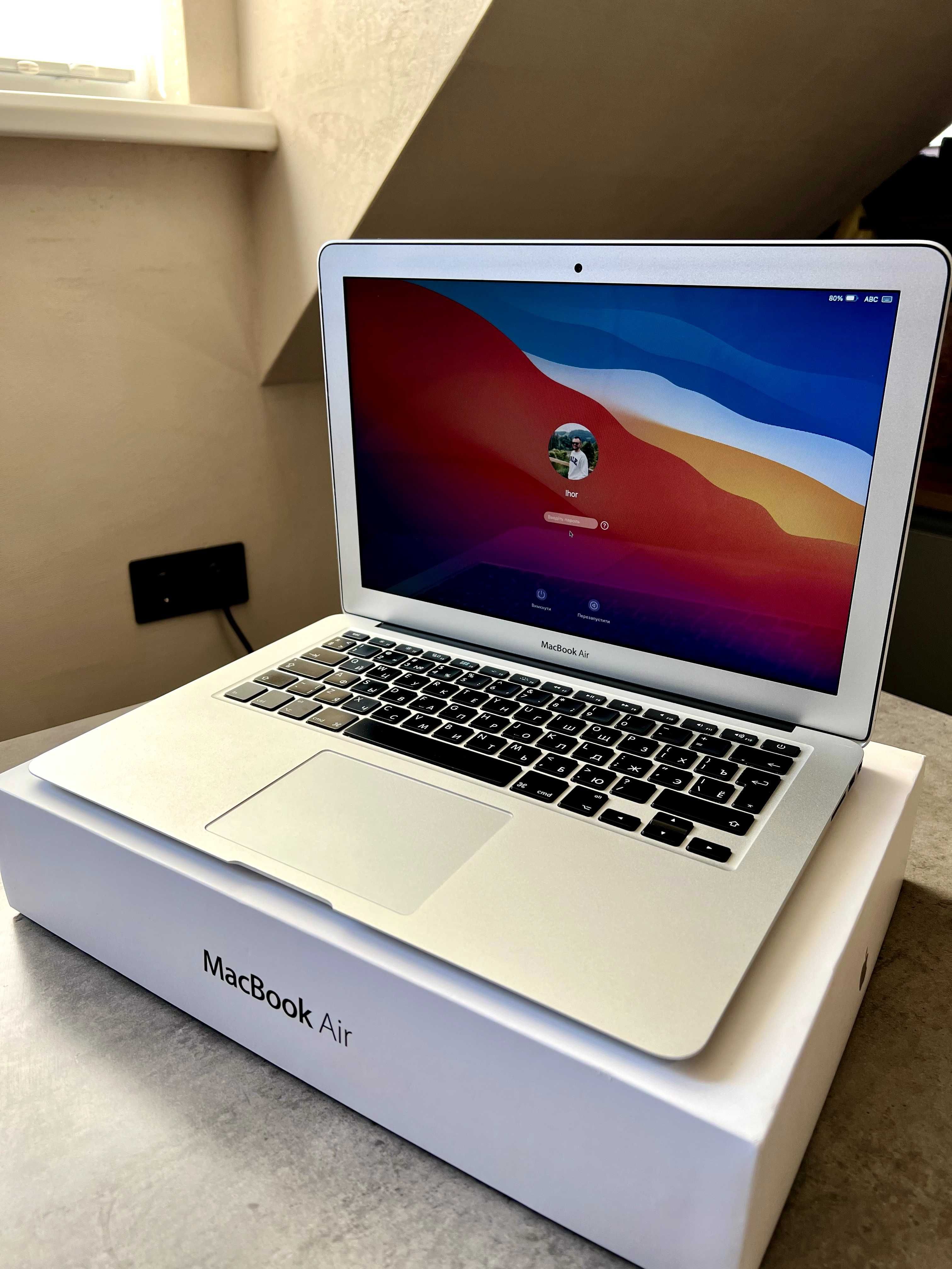 MacBook Air 13,3 (Продаю)