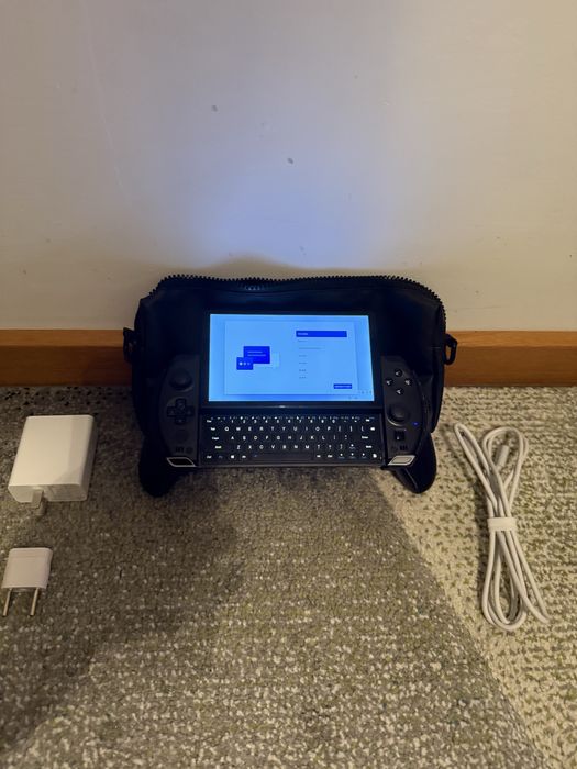 GPD Win 4 2024 - 7640u / 512 GB SSD / 16GB RAM