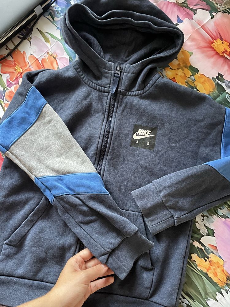 Rozpinana bluza z kapturem NIKE 10/12lat