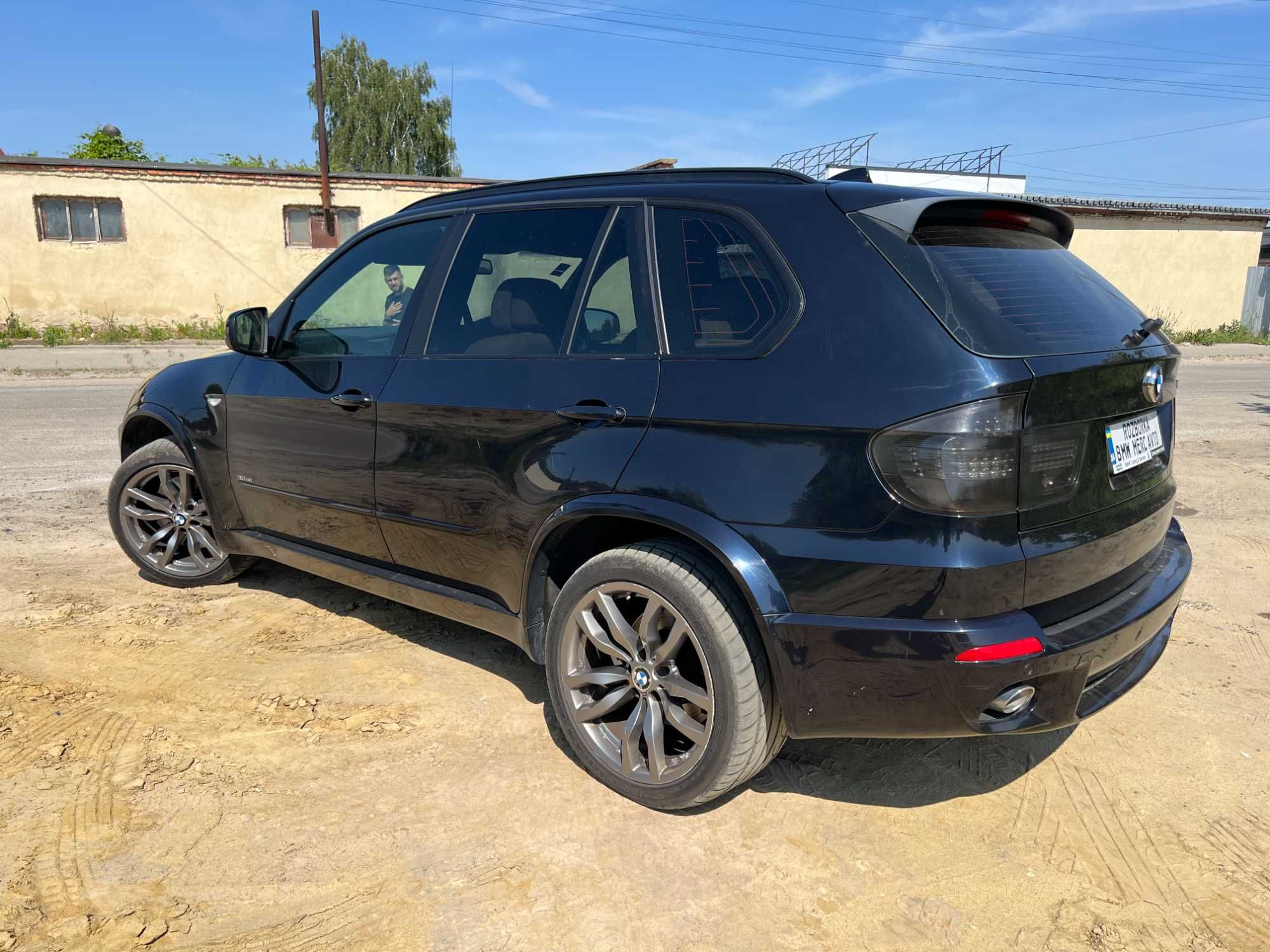 Передний М бампер BMW X5 E70 задний M обвес БМВ Х5 Е70 Обвіс Пороги