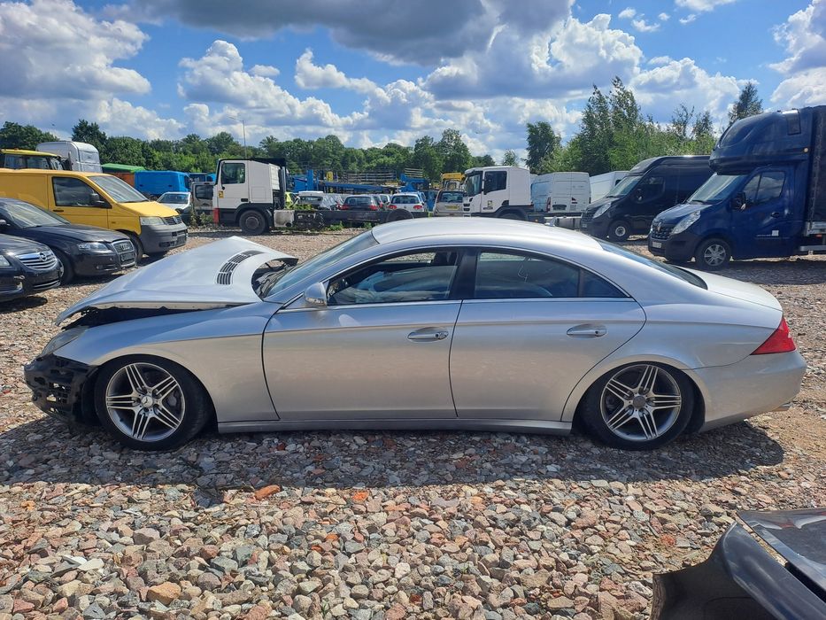 Witam sprzedam na części CLS320 CDI
