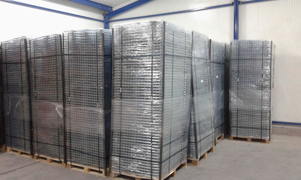 Półka siatkowa nowa 1100x880mm do 1000kg z 4 omegami