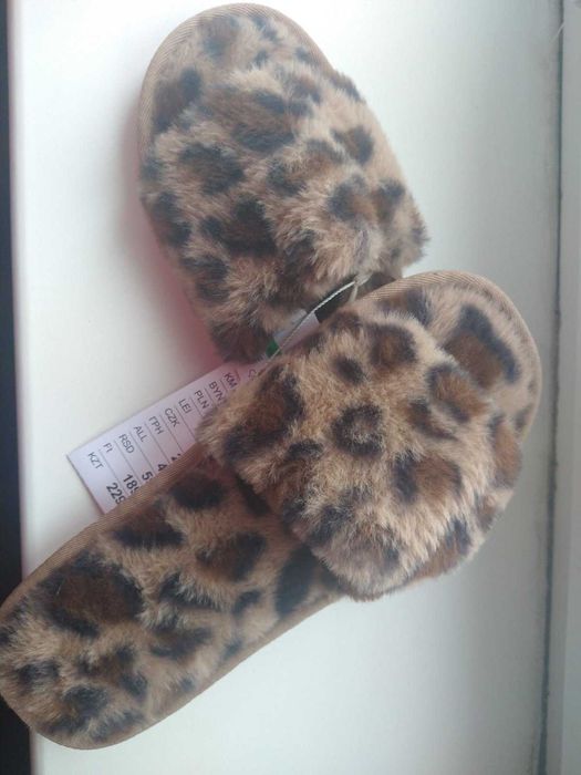 Тапочки домашние с искусственным мехом