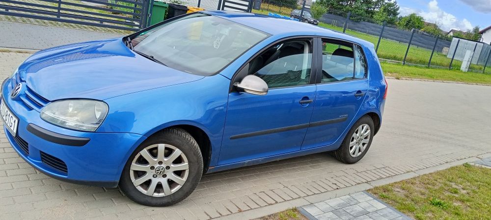 Volkswagen Golf V 1.6MPI 102KM