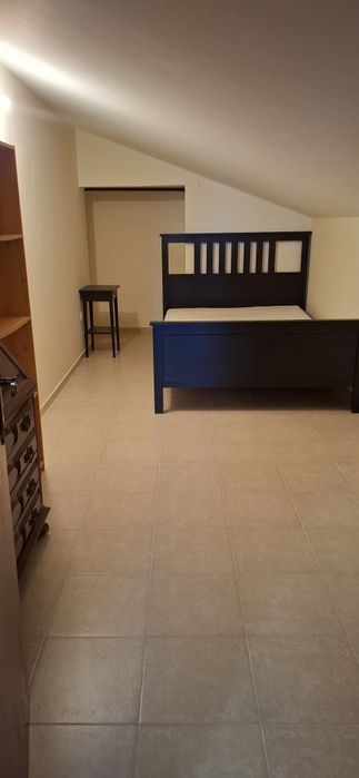 Quartos para arrendar em Pedroso - só senhoras