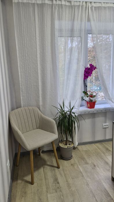 Оренда кабінету для бровіста, манікюра,