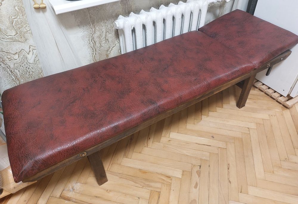 Кушетка масажна дерев'яна