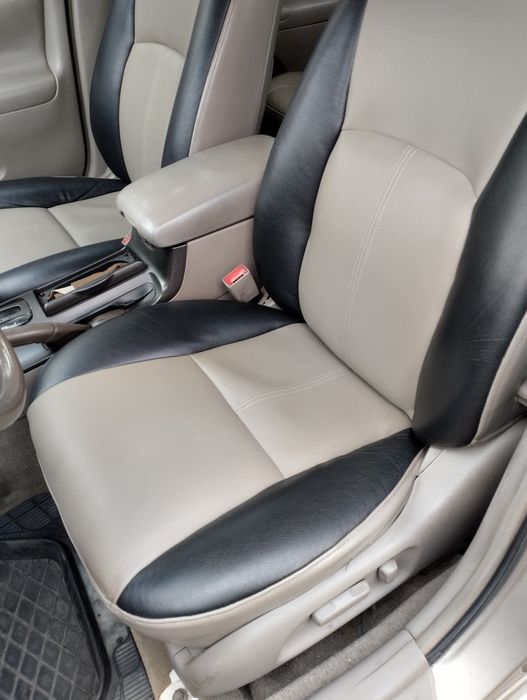 Продам автомобіль Toyota Camry