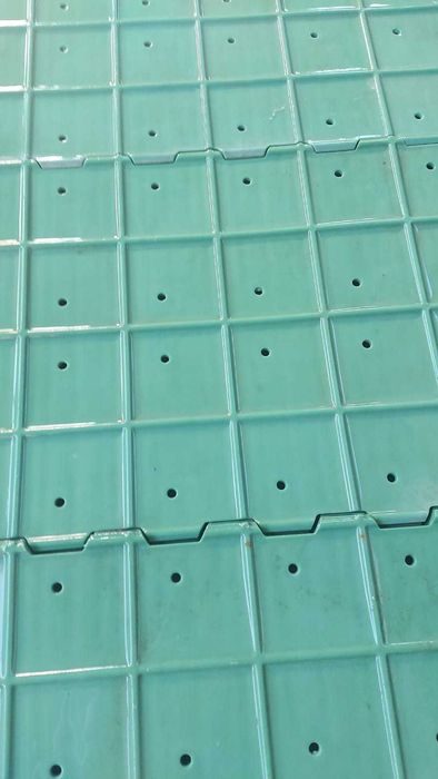 Ruszta plastikowe pełne pod porodówkę prosięta