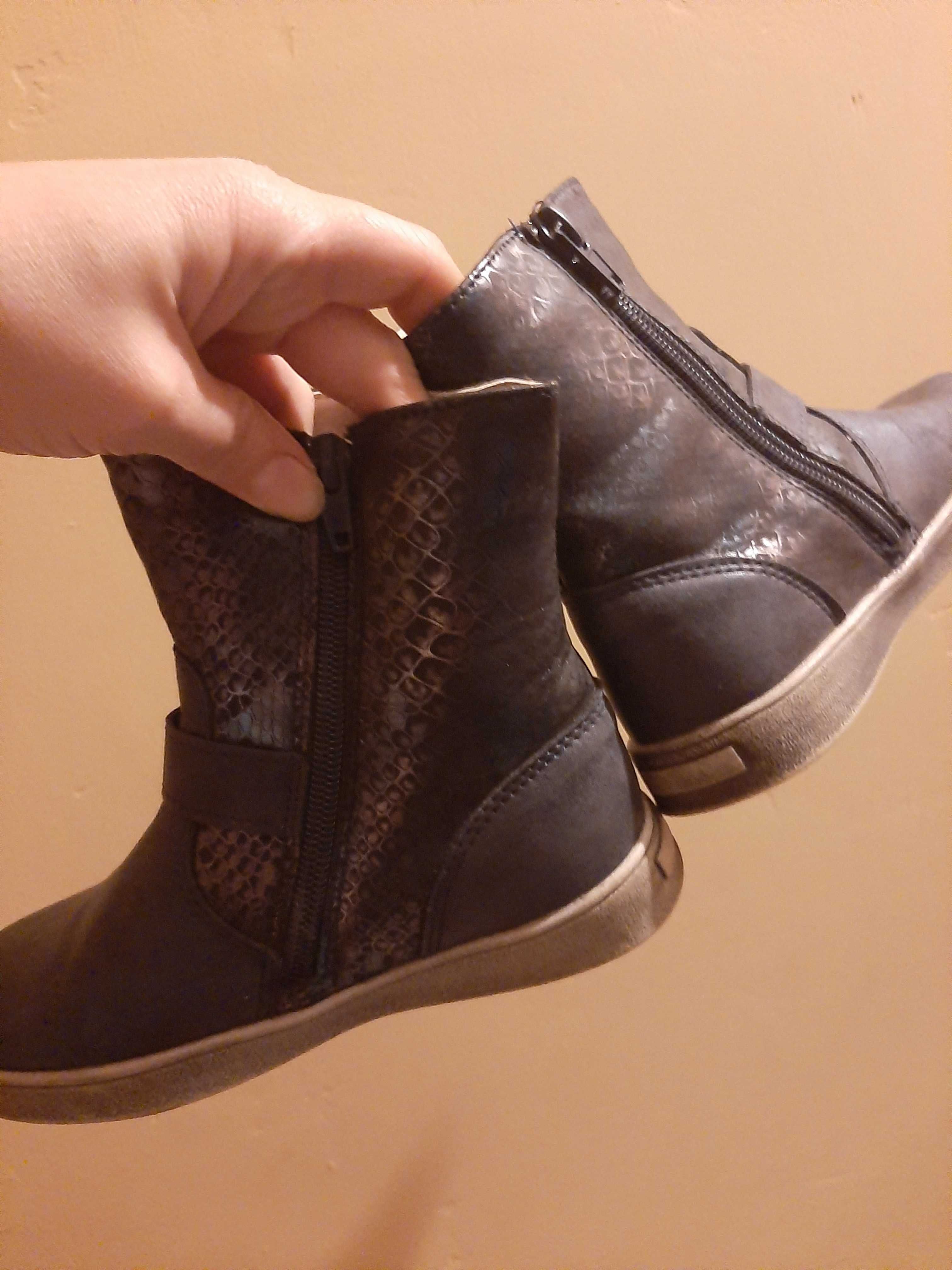 Buty dziewczęce 29roz. Kozaki zimowe