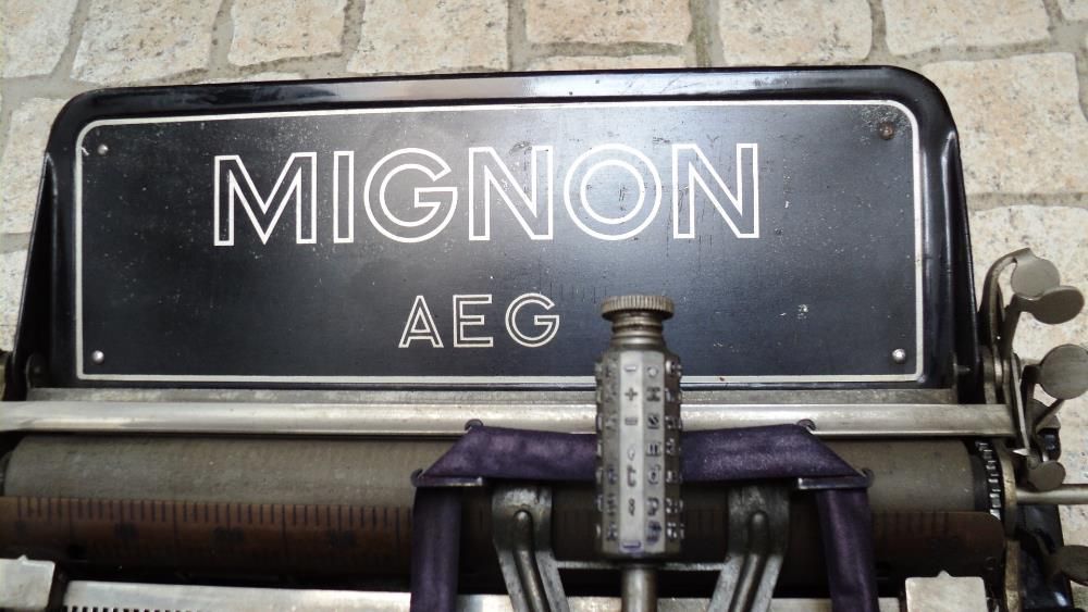 Maquina de escrever 1913 - AEG Mignon