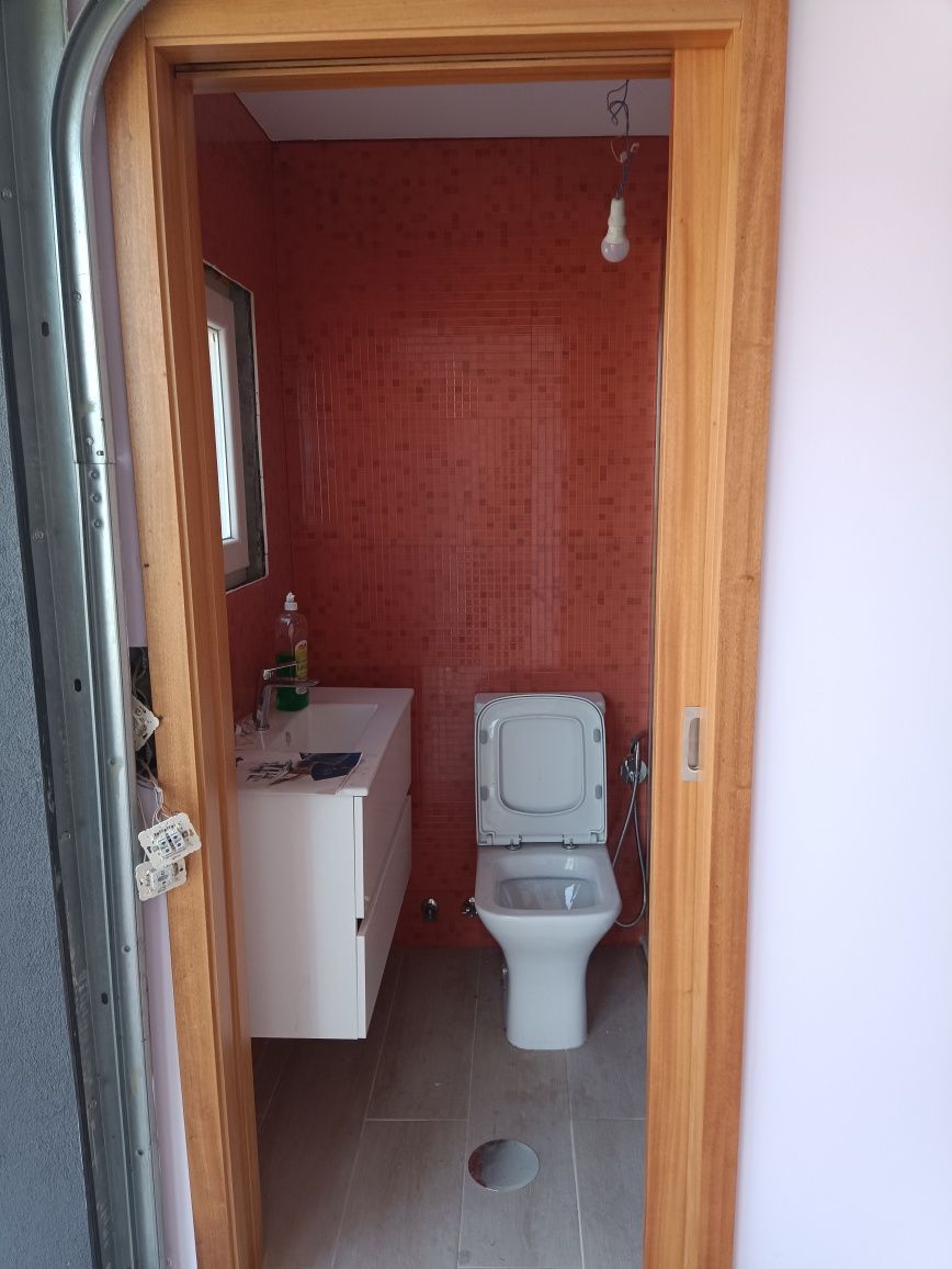 Vende se moradia em Pedroso