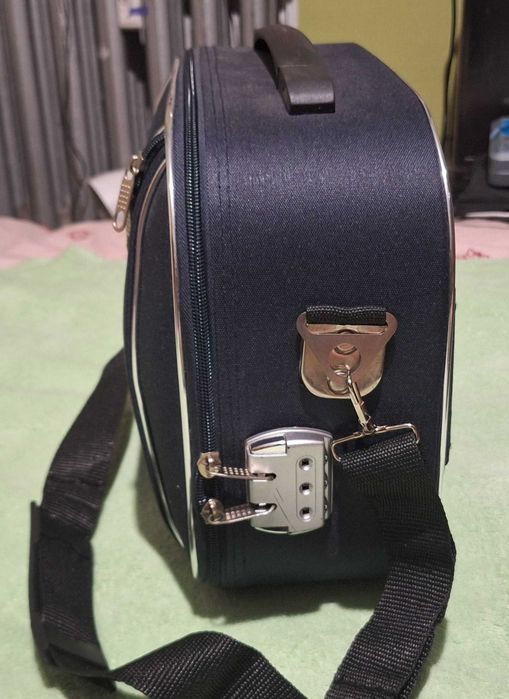 Kuferek kosmetyczka podróżna