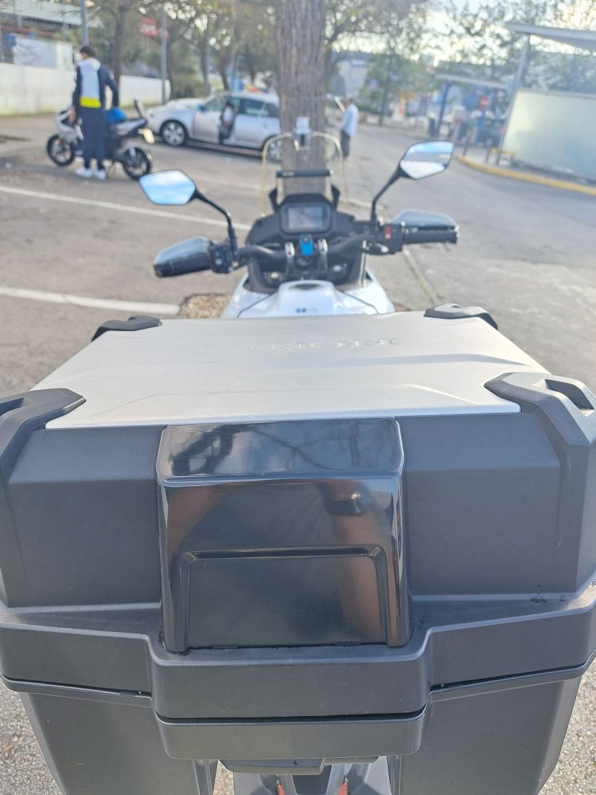 Honda Transalp 750 muitos extras